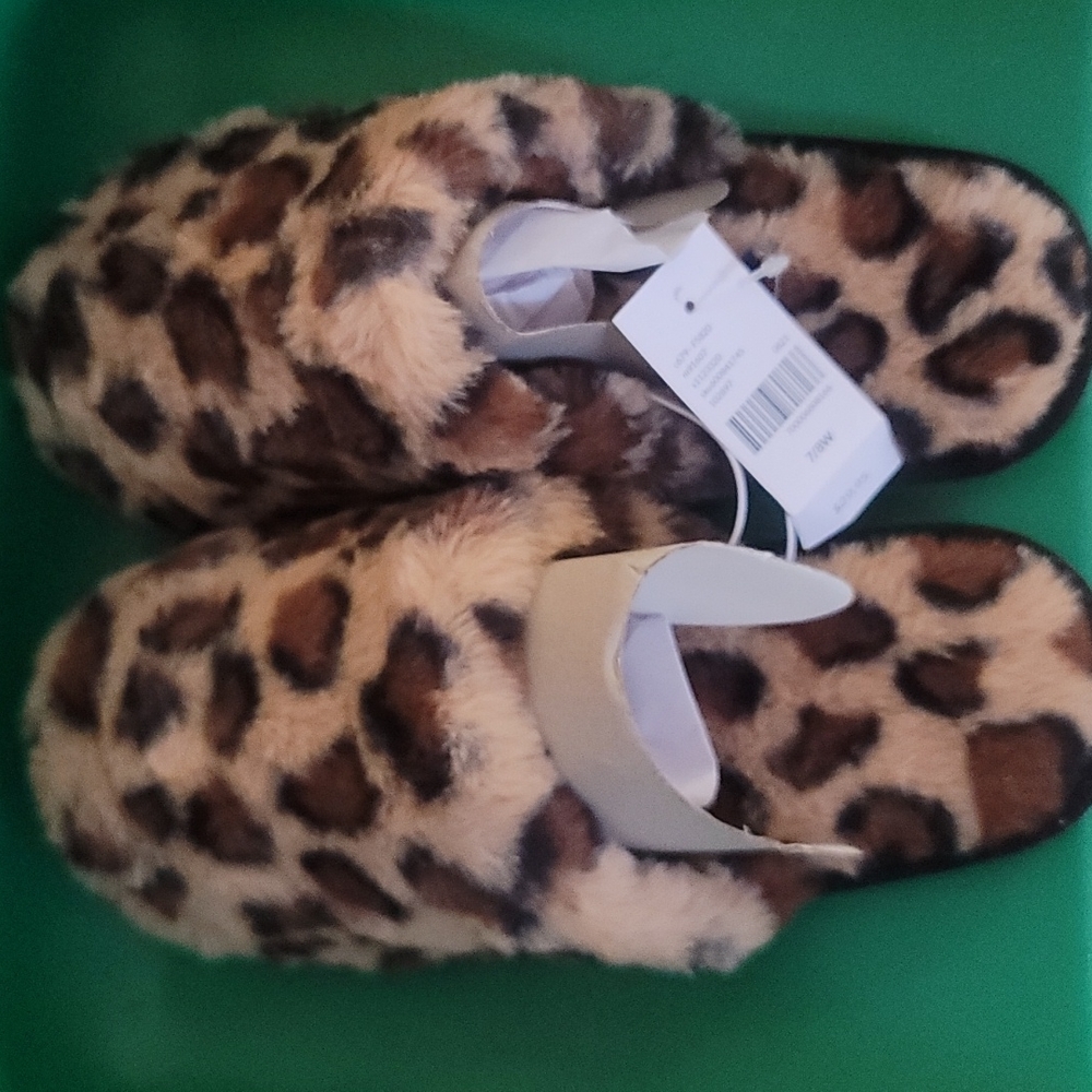 LANE BRYANT LEOPARD FAUX FUR SLIDE-ON SLIPPERS: NWT: SZ 7/8W